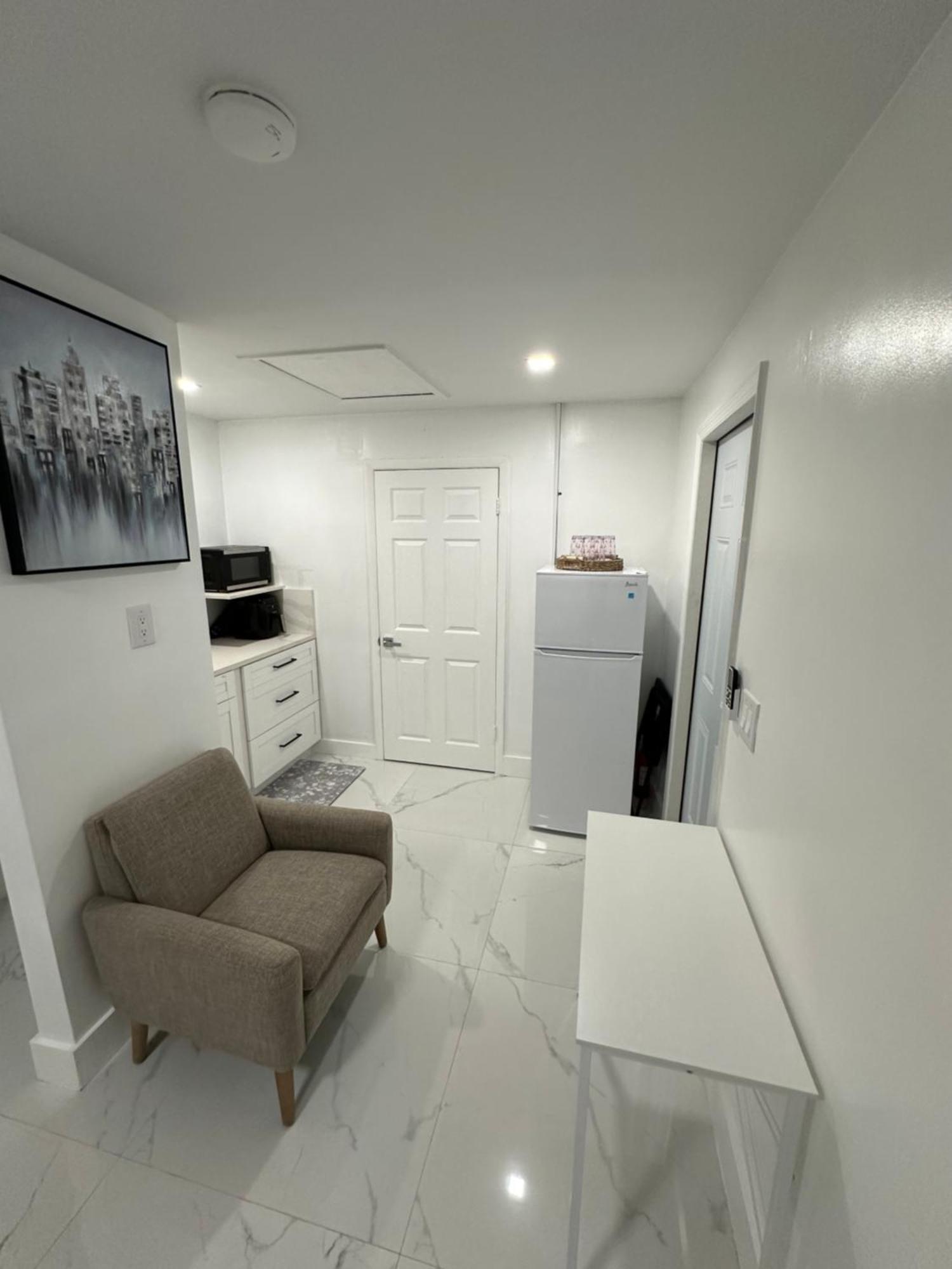 Adrien Guest Studio Miami Gardens Buitenkant foto